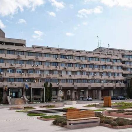 Tribunal Apartament Langa Faleza Dunarii Брэила Экстерьер фото